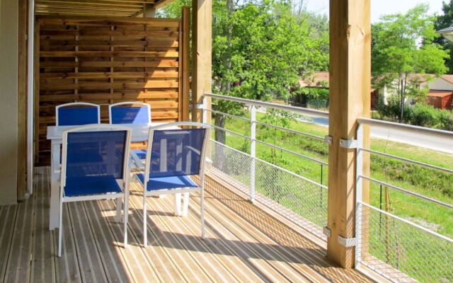 Le Petit Pont (HUT301)