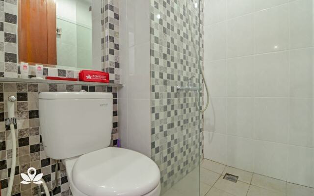 ZEN Rooms Basic near Cilandak Town Square