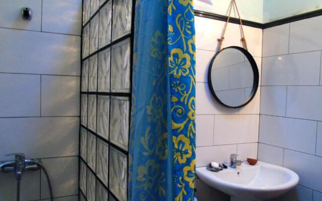 Camino Art House