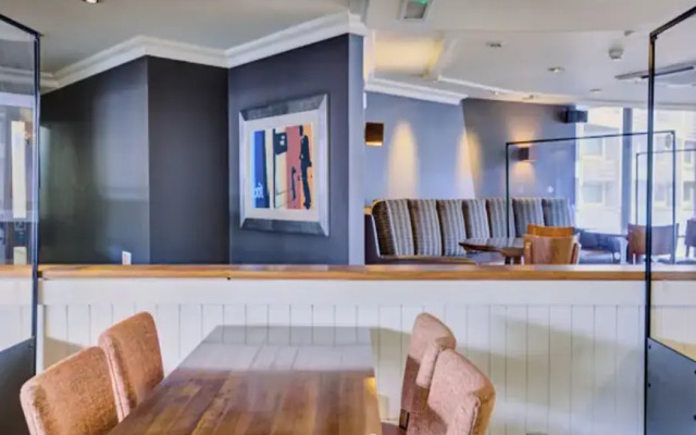 Premier Inn London Putney Bridge