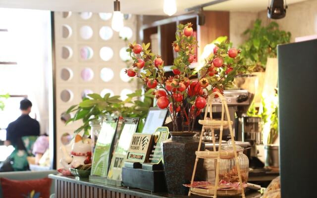 Flower Beachstay & Coffee