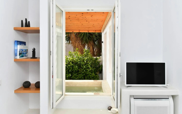 Thiro Villas Santorini