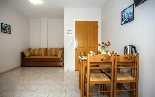 Captain Georgio Apartments