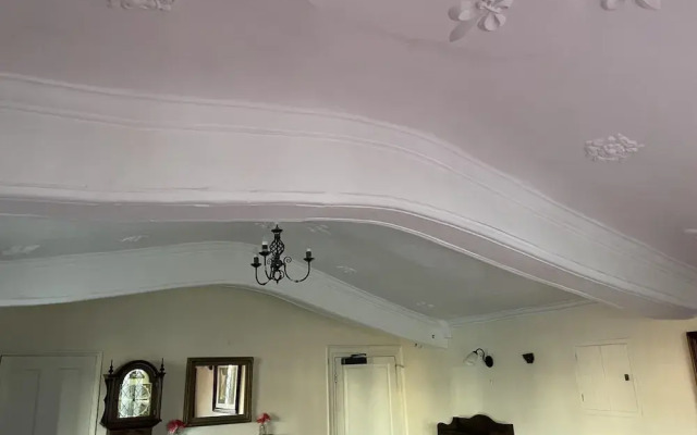 Captivating Tudor 2 Bedroom Apartment in Ipswich