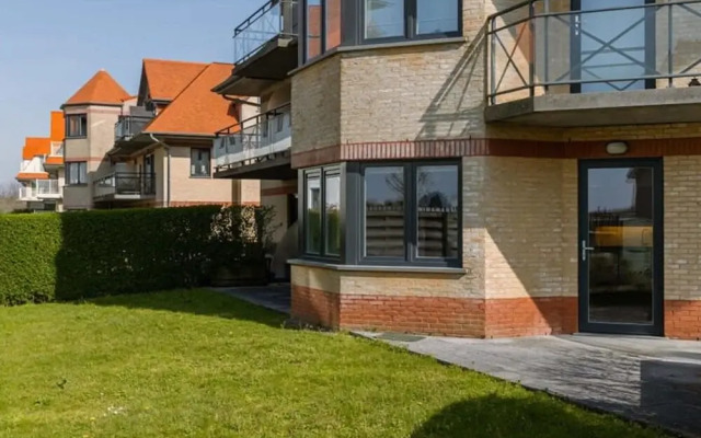 Bright Apartment With Large and Sunny Garden