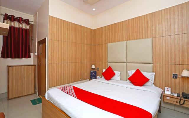 Oyo Flagship 60504 Hotel Marina