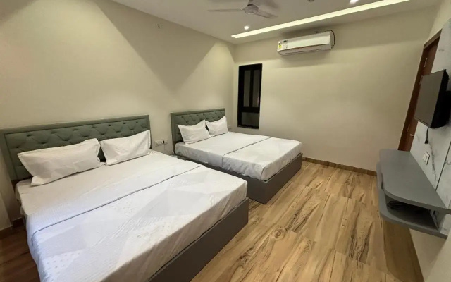 Hotel Ganga Palace