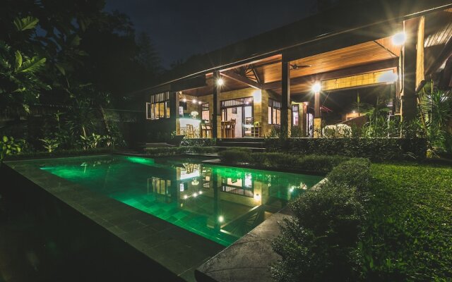 Luxury A Priori Ubud