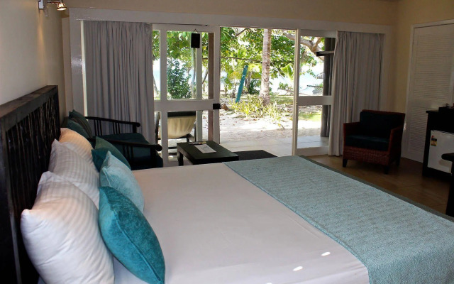 Nakelo Treasure Island Resort & Spa