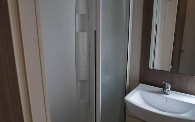 Pets Stay Free 8 Berth lux van Heacham Beach