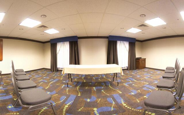 Holiday Inn Express Hotel & Suites Bastrop by IHG