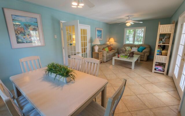 Away To Play Apartment 4