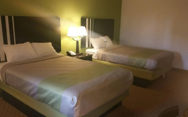 Travelodge by Wyndham LaFayette