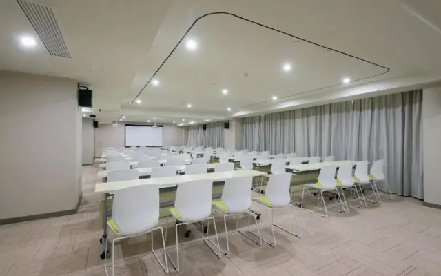 Ji Hotel Xinxiang Fat Donglai Life Plaza Hotel