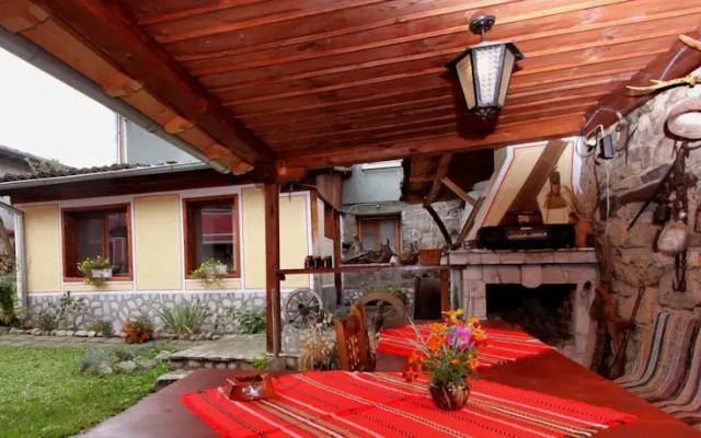 Nenchova Guest House