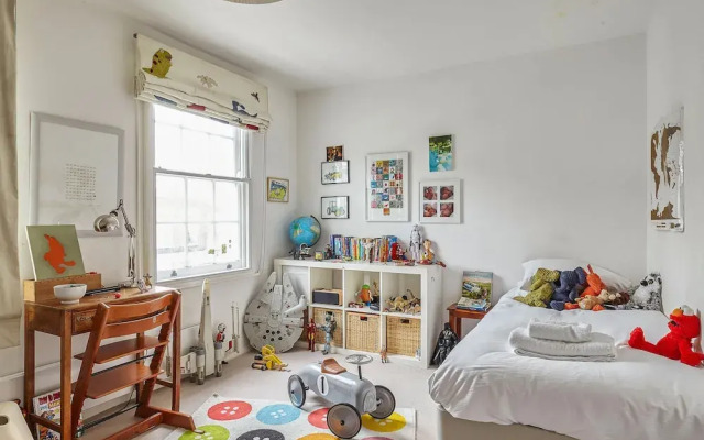 Stylish Family home near Camden