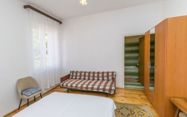 Apartments and Rooms Jakov