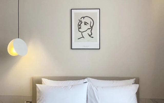 Seven Bricks Hotel