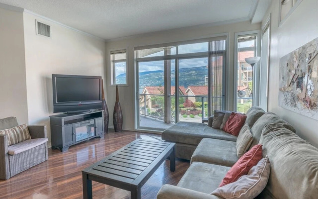 Two Bed Two Bath Two Pools