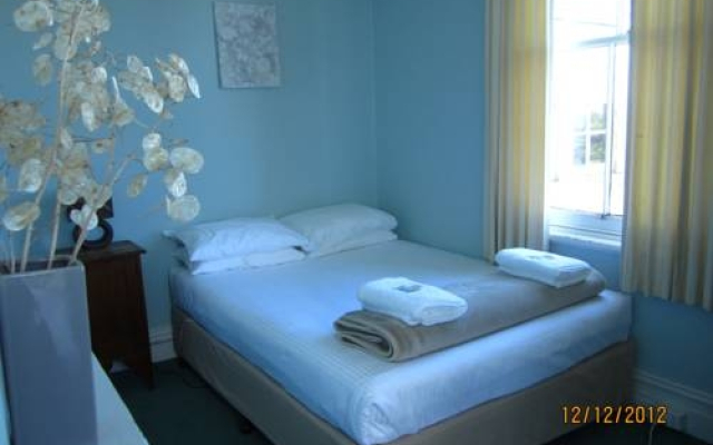 The Cecil Guesthouse