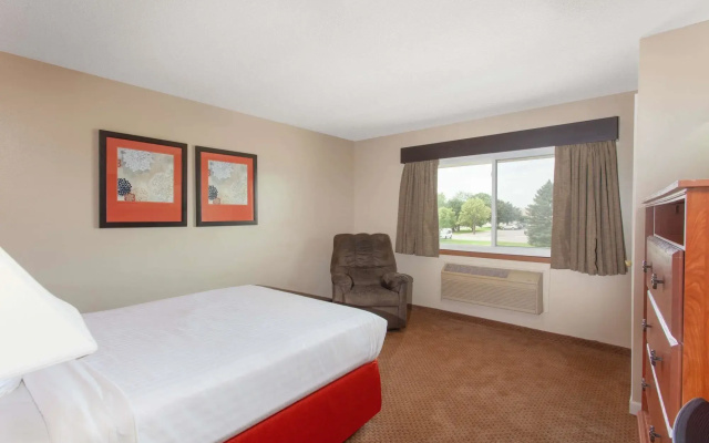 AmericInn by Wyndham Willmar
