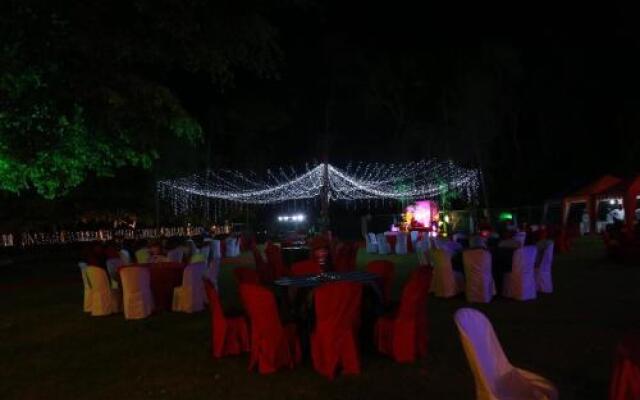 Thilini Holiday Inn
