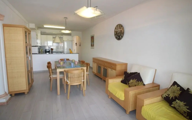 Apartment with a view of the canal and wide surroundings