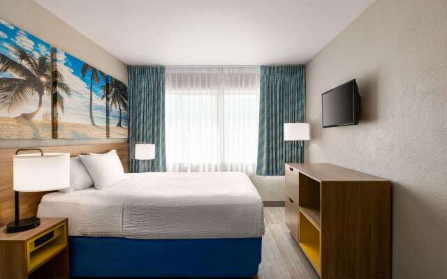 Days Inn by Wyndham Miami Airport North