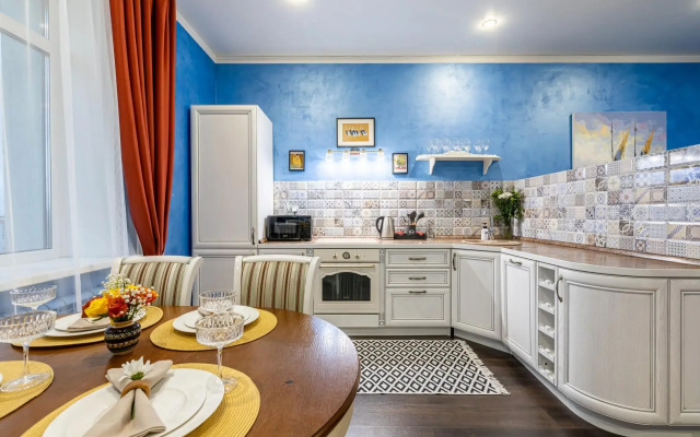 Apartment at Vishnevskogo Street