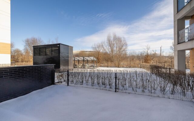 Dąbska Studio With Terrace by Renters
