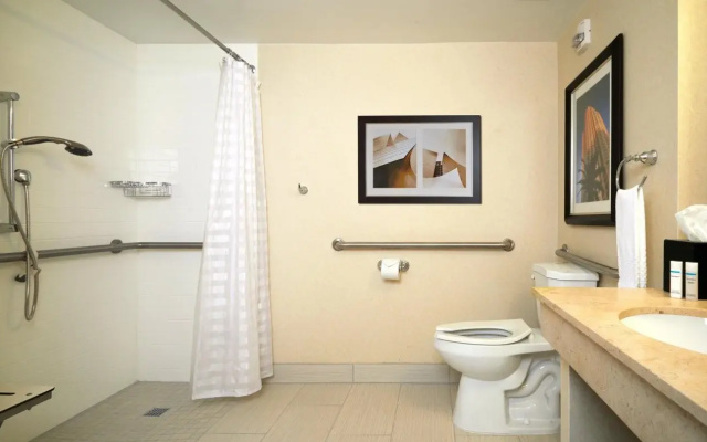 Embassy Suites by Hilton Los Angeles International Airport North