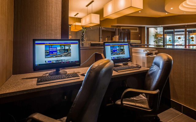 Best Western Plus Guildwood Inn