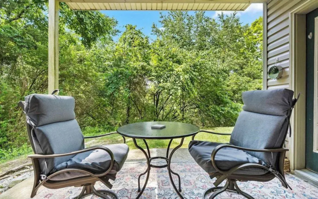 Tranquility Hills - Holiday Hills Branson - Golf Resort - Outdoor Pools