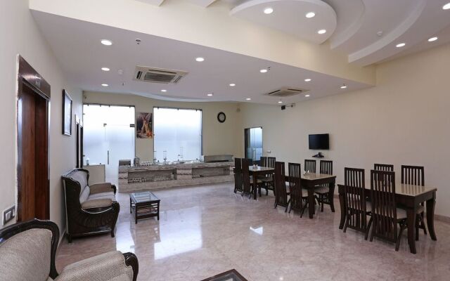 OYO 9377 Prakash Continental