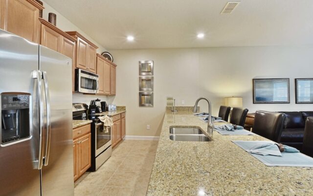 Storey Lake 4 Bedroom Townhome w Splashpool - 1603ST