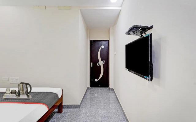 Townhouse 1096 Hotel Redfox Nungambakkam