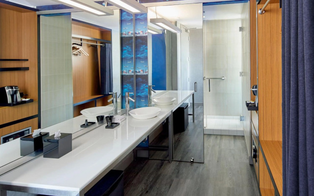 Aloft Dulles Airport North