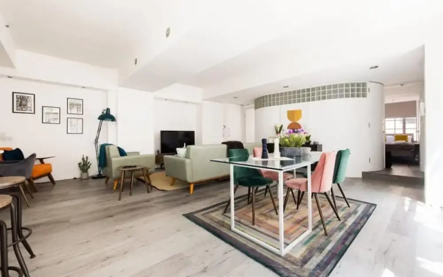 Soho Warehouse Loft With Concierge Lift