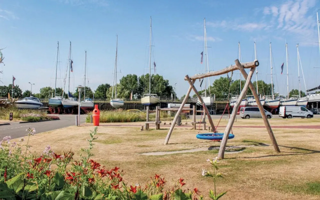 Stunning Home in Bruinisse With Wifi and 2 Bedrooms