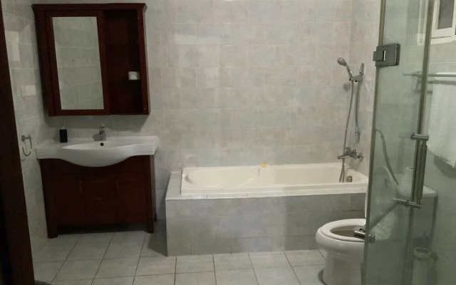 Charming 3-bed Apartment Airport Residential Accra