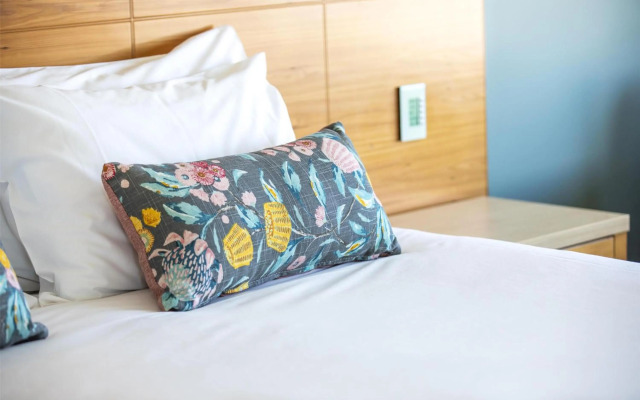 Gateway Hotel by Nightcap Plus