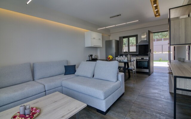 Serenity Suites Sea View 3