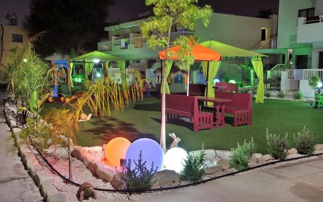 Nelia Gardens