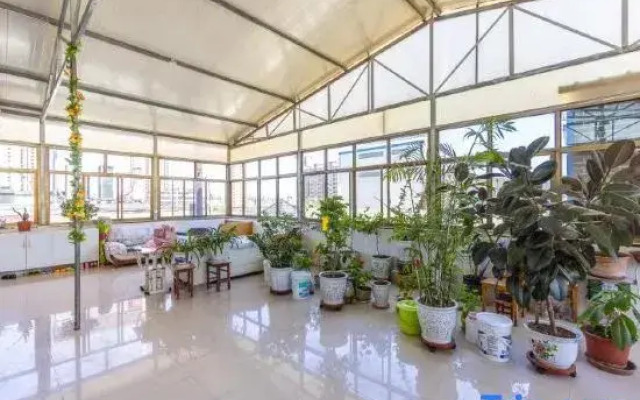 Yuzhong Senshu Business Hotel