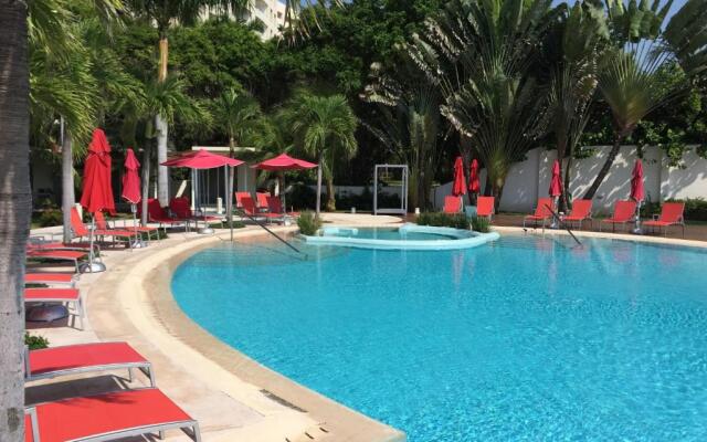 Bay View Grand Marina 1605 Sur