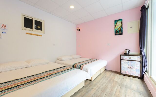 Lan Bai Tou - Train Station B&B
