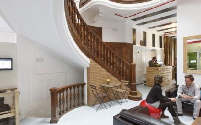 Hip Hostel