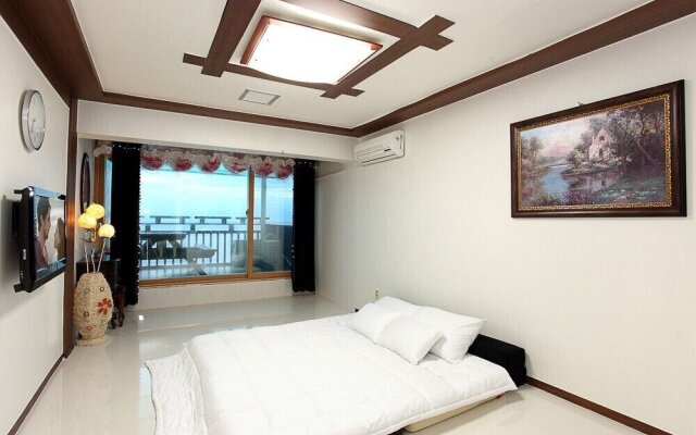 Uljin Sand Beach Pension