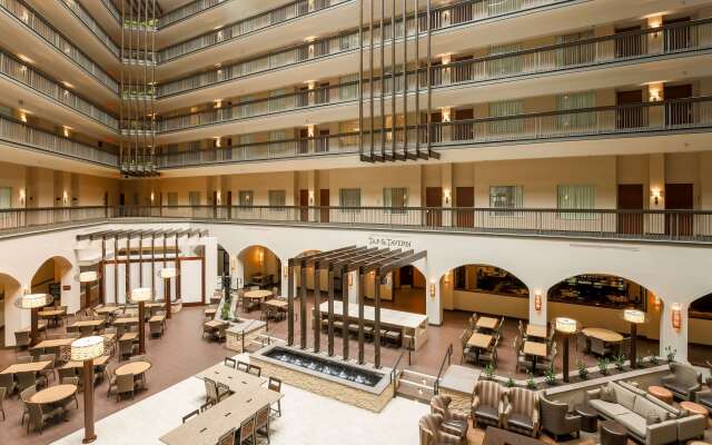 Embassy Suites by Hilton Dallas Love Field