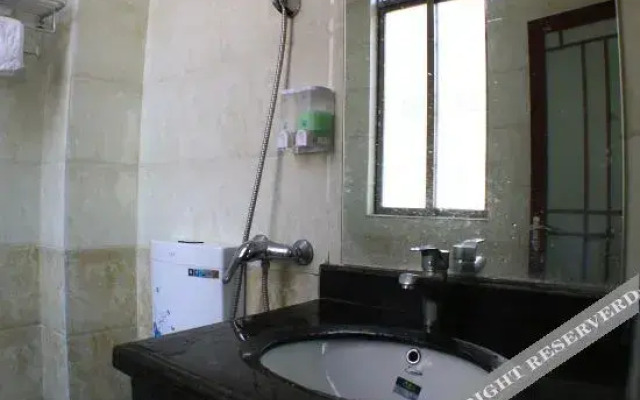 Xianghe Business Hotel